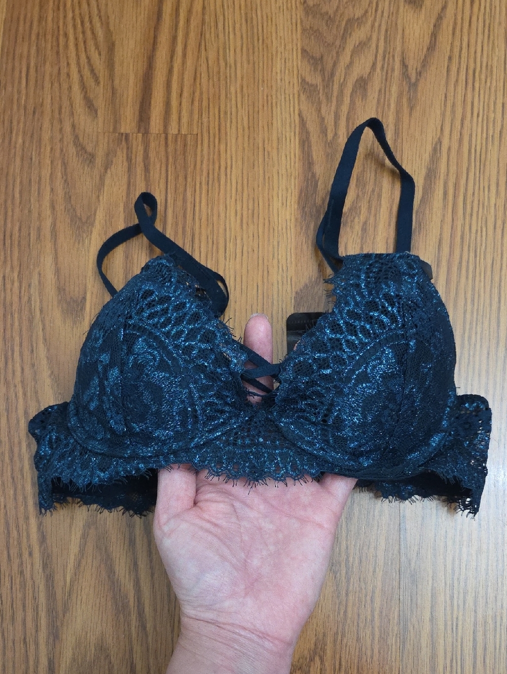 NWT La Senza Beyond Sexy Deep Plunge Push-Up Bra/ 32B